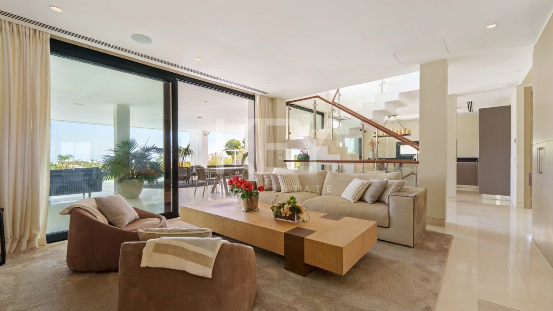 Современная вилла для гольфа в Nueva Andalucía