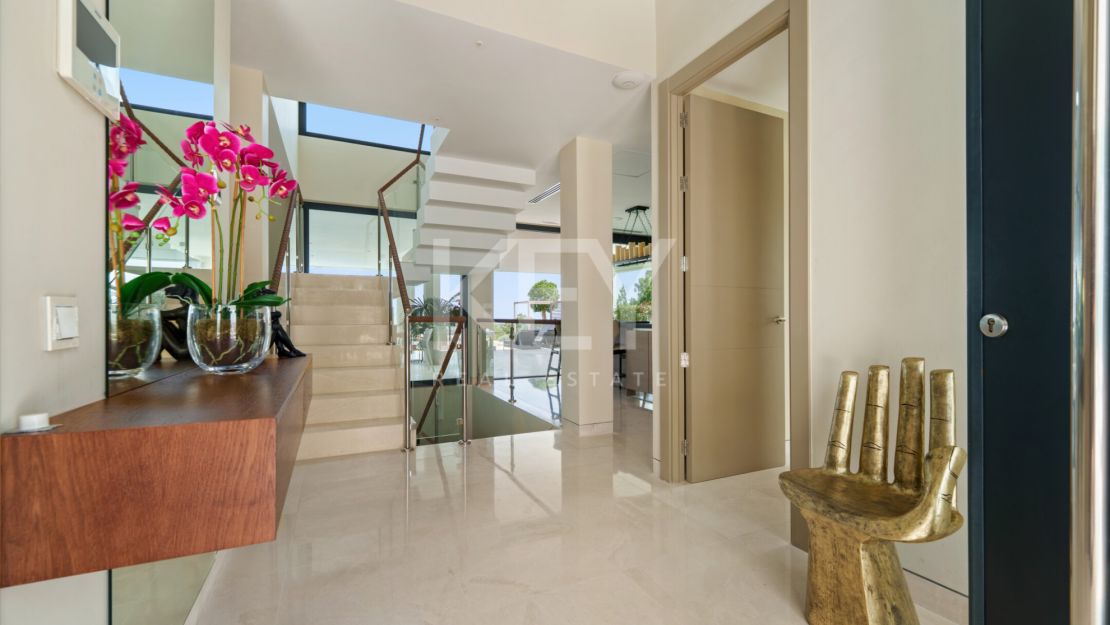 Современная вилла для гольфа в Nueva Andalucía