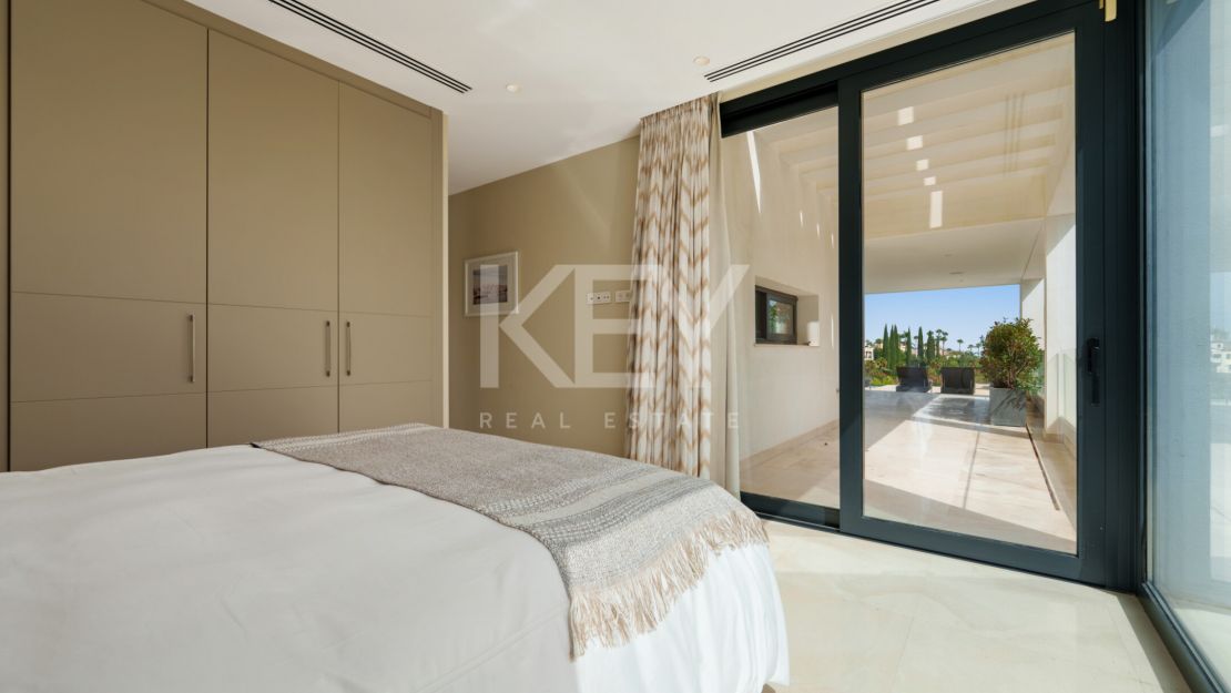 Современная вилла для гольфа в Nueva Andalucía