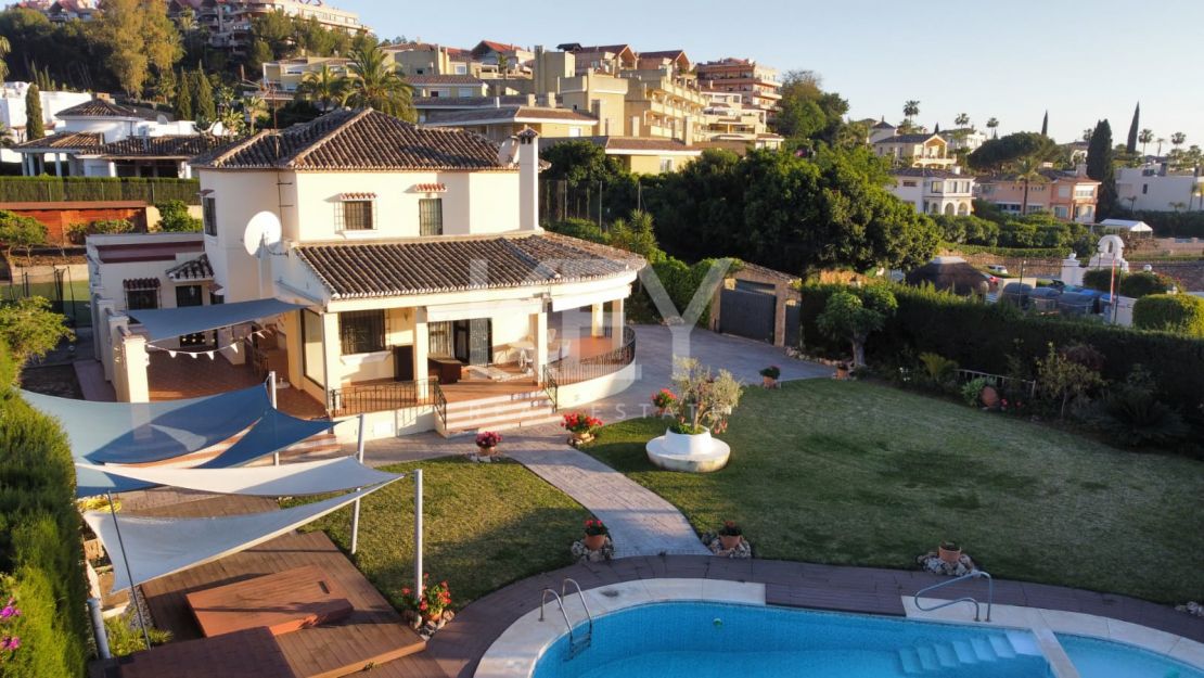 Encantadora villa cerca de campos de golf en Nueva Andalucía