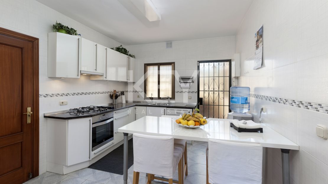 Encantadora villa cerca de campos de golf en Nueva Andalucía