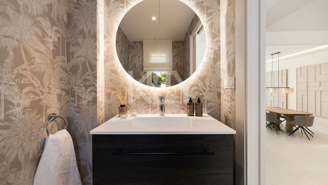 Полностью отреставрированный таунхаус с панорамными видами в Ла Кинта