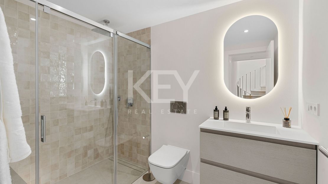 Полностью отреставрированный таунхаус с панорамными видами в Ла Кинта