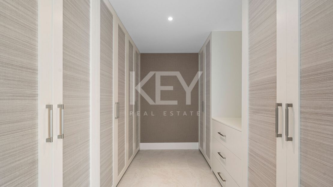 Полностью отреставрированный таунхаус с панорамными видами в Ла Кинта