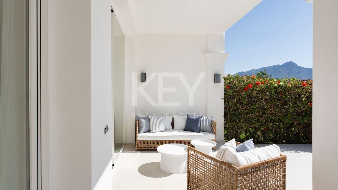 Полностью отреставрированный таунхаус с панорамными видами в Ла Кинта