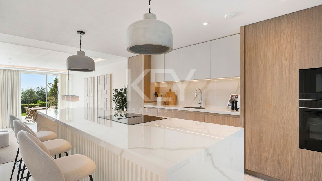 Полностью отреставрированный таунхаус с панорамными видами в Ла Кинта