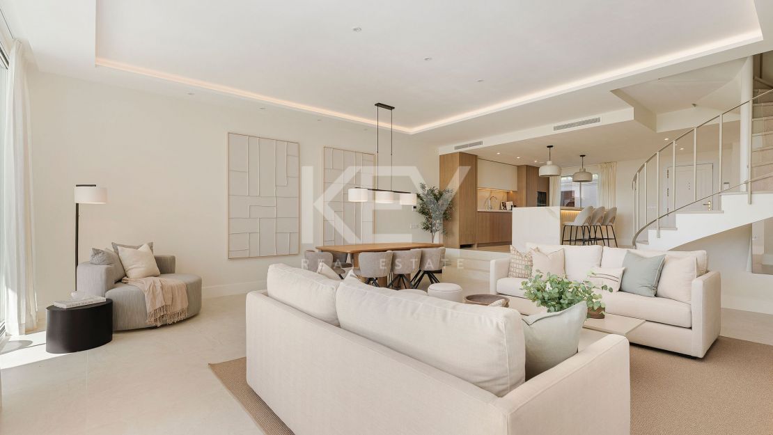 Полностью отреставрированный таунхаус с панорамными видами в Ла Кинта