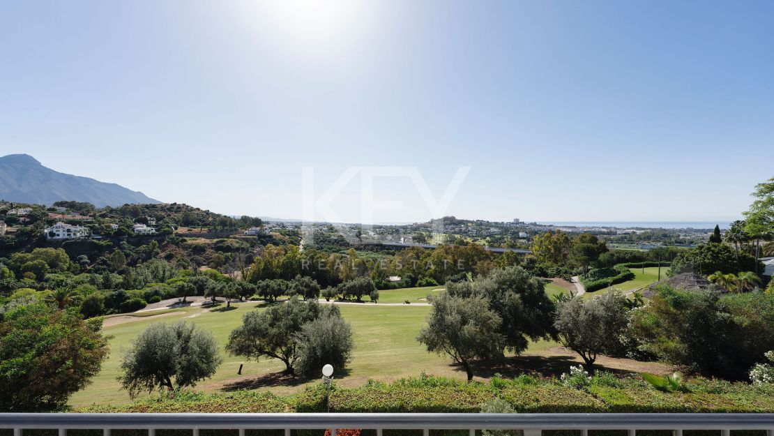 Полностью отреставрированный таунхаус с панорамными видами в Ла Кинта