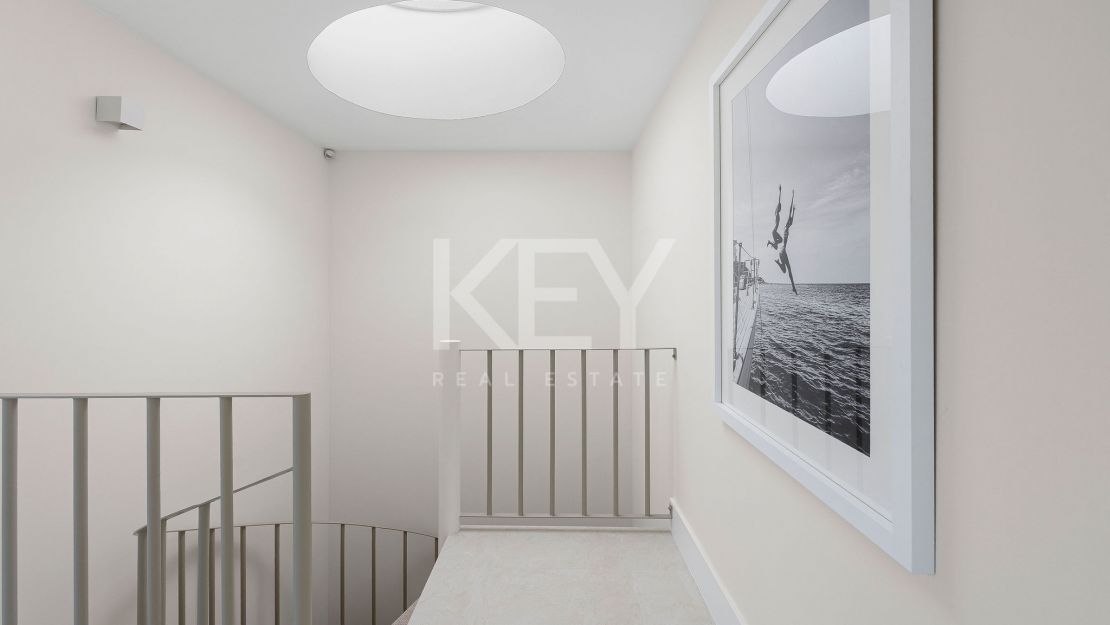 Полностью отреставрированный таунхаус с панорамными видами в Ла Кинта