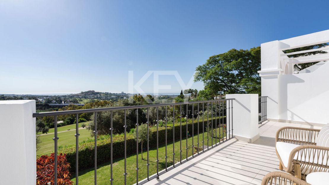 Полностью отреставрированный таунхаус с панорамными видами в Ла Кинта