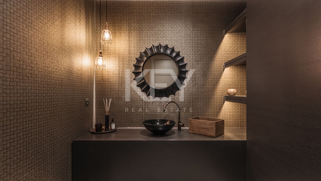 Elegante villa con vistas panorámicas en El Madroñal, Benahavís