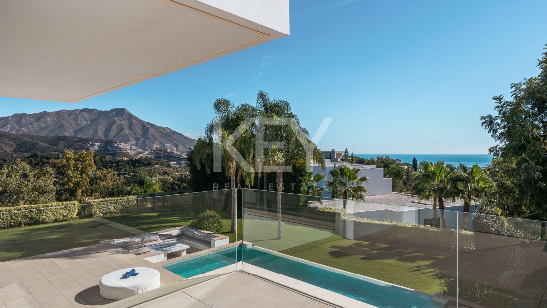 Elegante villa con vistas panorámicas en El Madroñal, Benahavís