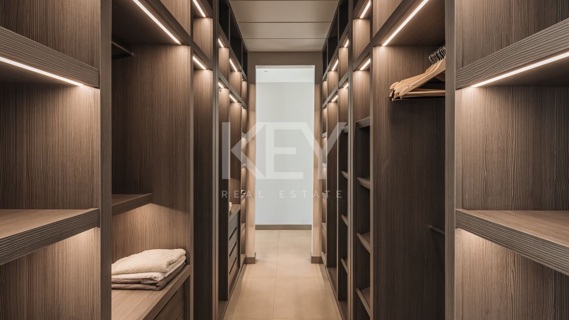 Elegante villa con vistas panorámicas en El Madroñal, Benahavís