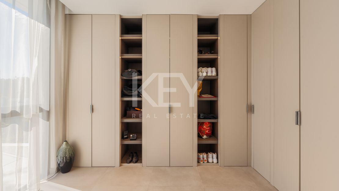 Elegante villa con vistas panorámicas en El Madroñal, Benahavís