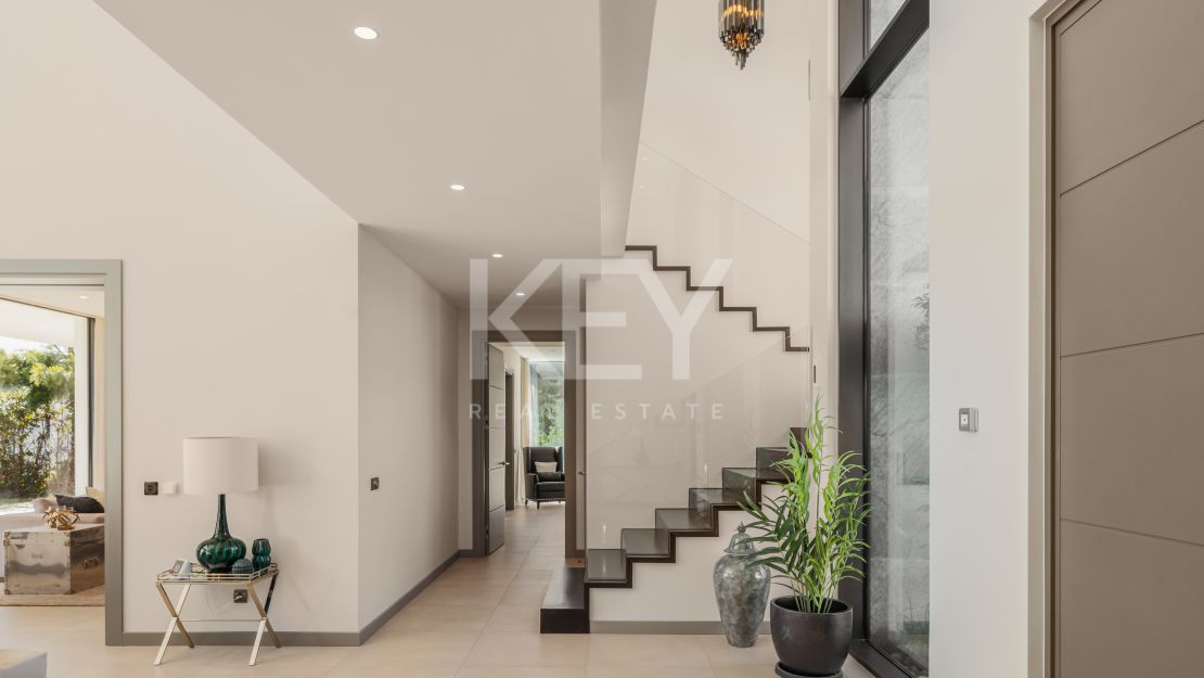 Elegante villa con vistas panorámicas en El Madroñal, Benahavís