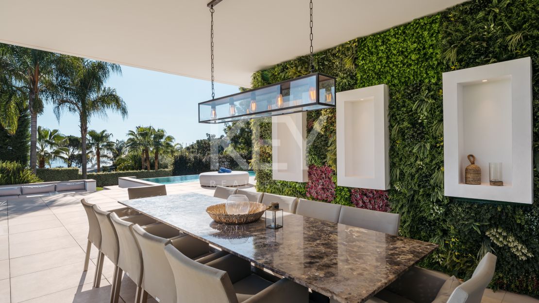 Elegante villa con vistas panorámicas en El Madroñal, Benahavís