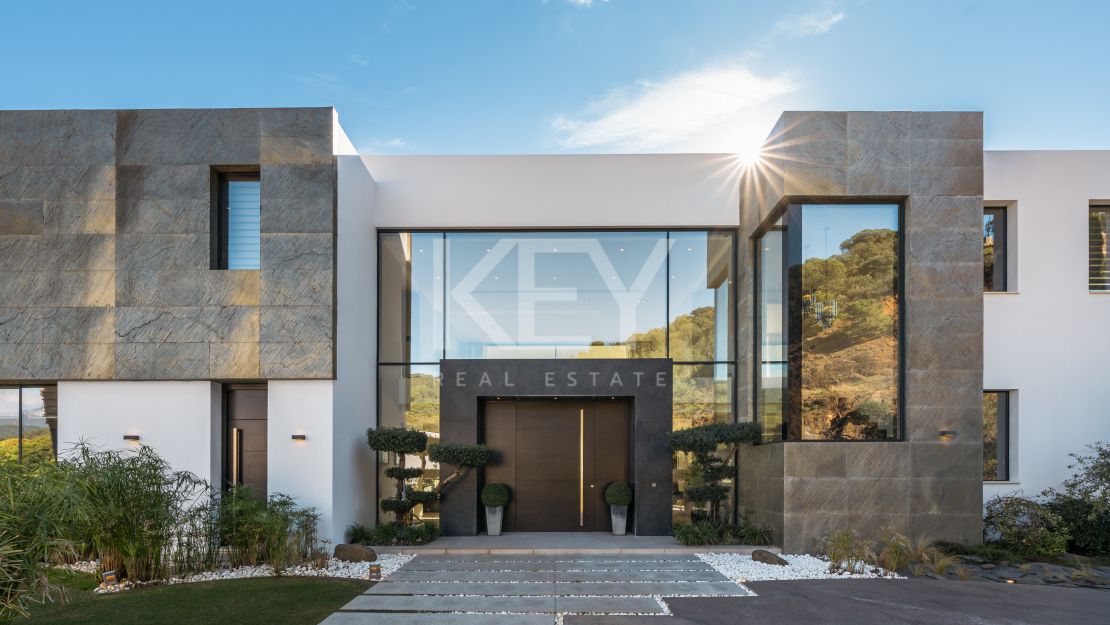 Elegante villa con vistas panorámicas en El Madroñal, Benahavís