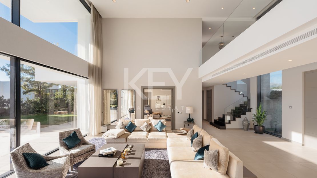 Elegante villa con vistas panorámicas en El Madroñal, Benahavís