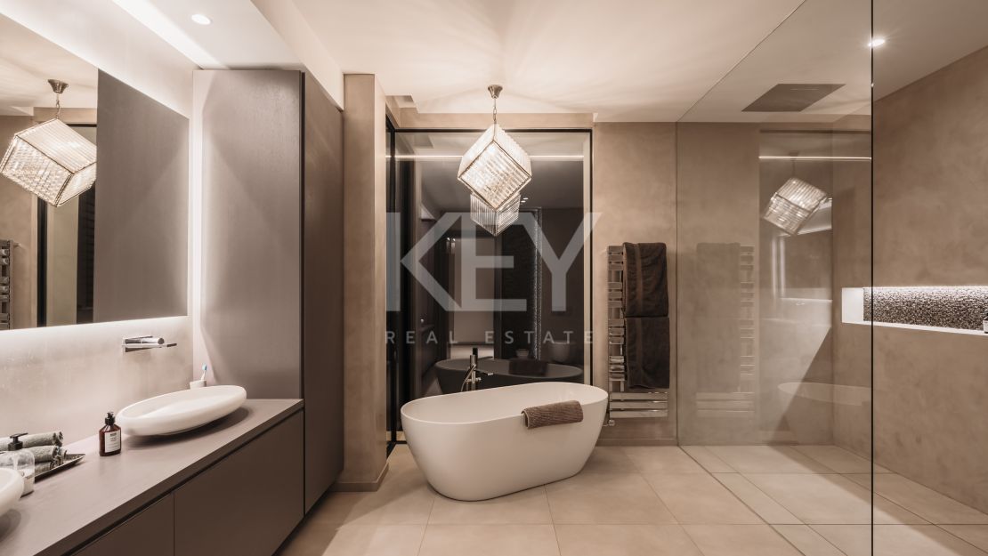 Elegante villa con vistas panorámicas en El Madroñal, Benahavís