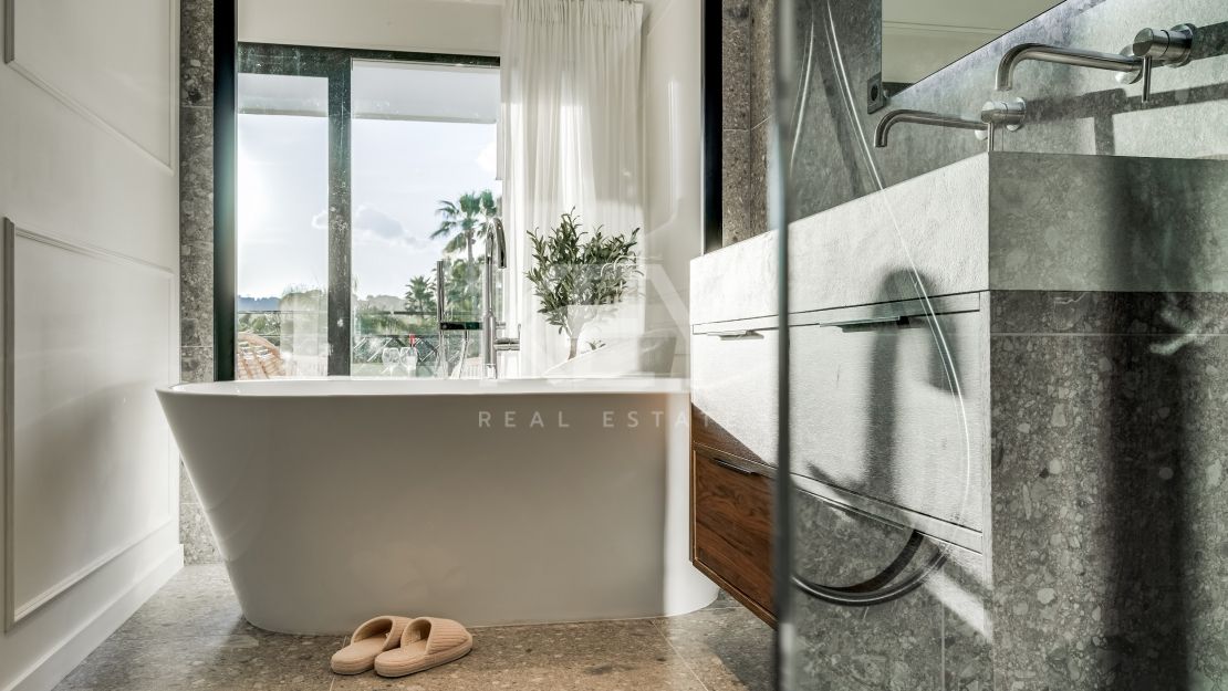 Beautifully renovated townhouse in Nueva Andalucía