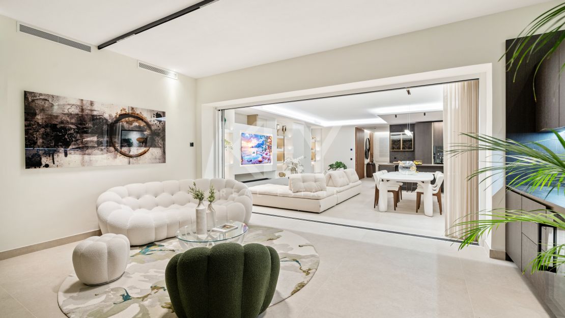 Apartamento excepcional en primera línea de playa en Las Dunas Park, Estepona