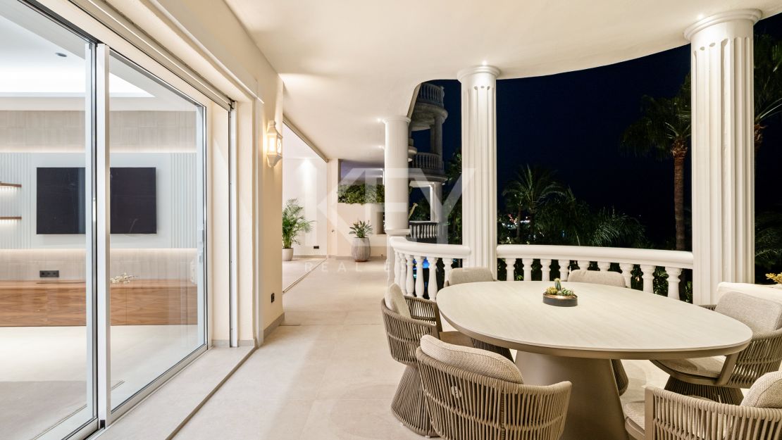 Apartamento excepcional en primera línea de playa en Las Dunas Park, Estepona