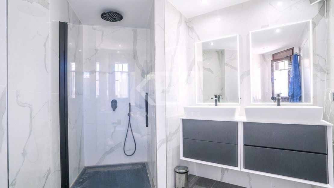 Роскошная полуотдельная вилла с видом на море в Meisho Hills