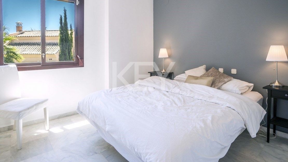 Роскошная полуотдельная вилла с видом на море в Meisho Hills