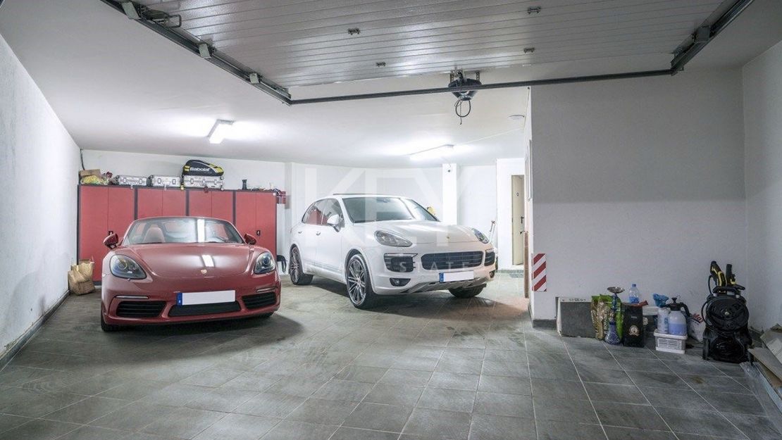 Роскошная полуотдельная вилла с видом на море в Meisho Hills