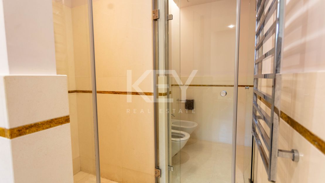 Роскошная полуотдельная вилла с видом на море в Meisho Hills