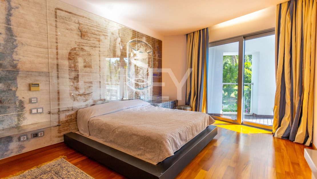 Роскошная полуотдельная вилла с видом на море в Meisho Hills