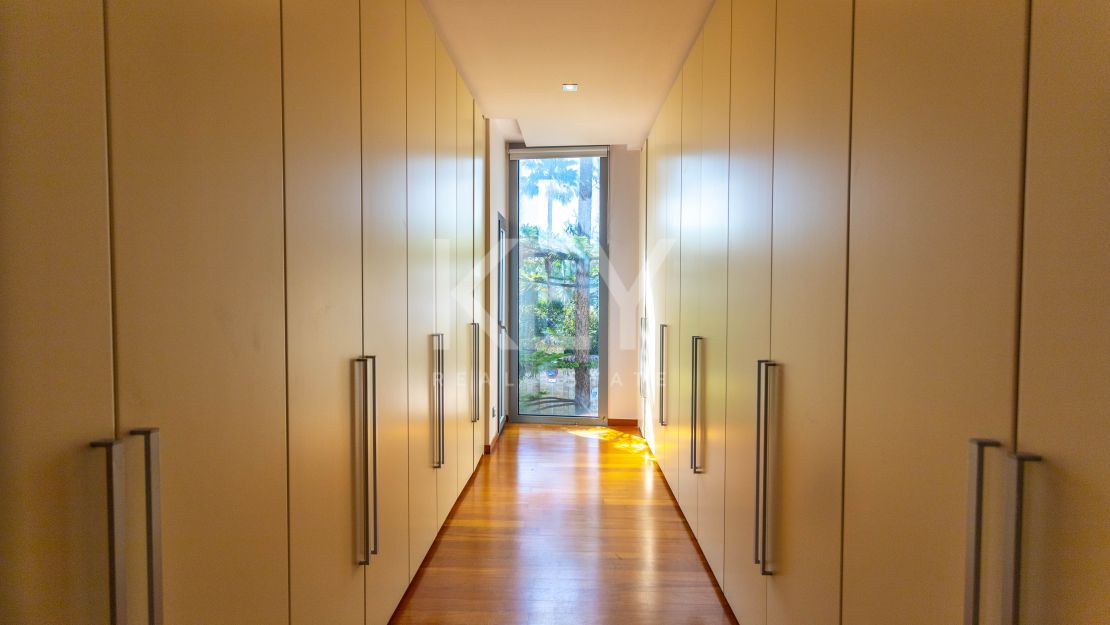 Роскошная полуотдельная вилла с видом на море в Meisho Hills