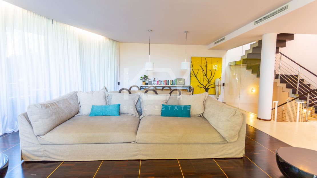 Роскошная полуотдельная вилла с видом на море в Meisho Hills