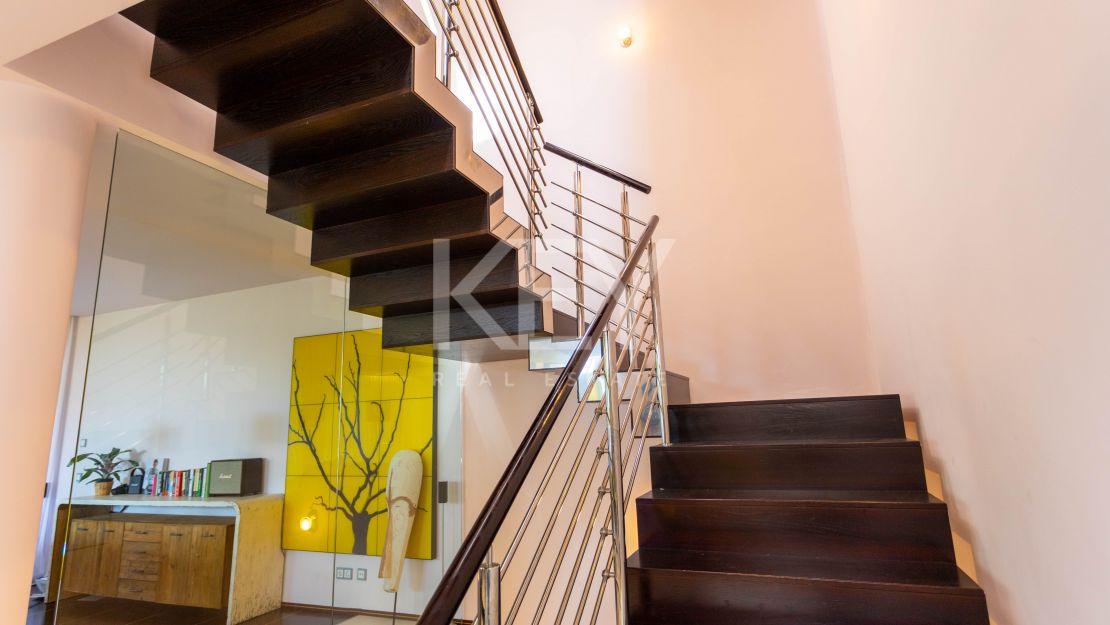 Роскошная полуотдельная вилла с видом на море в Meisho Hills