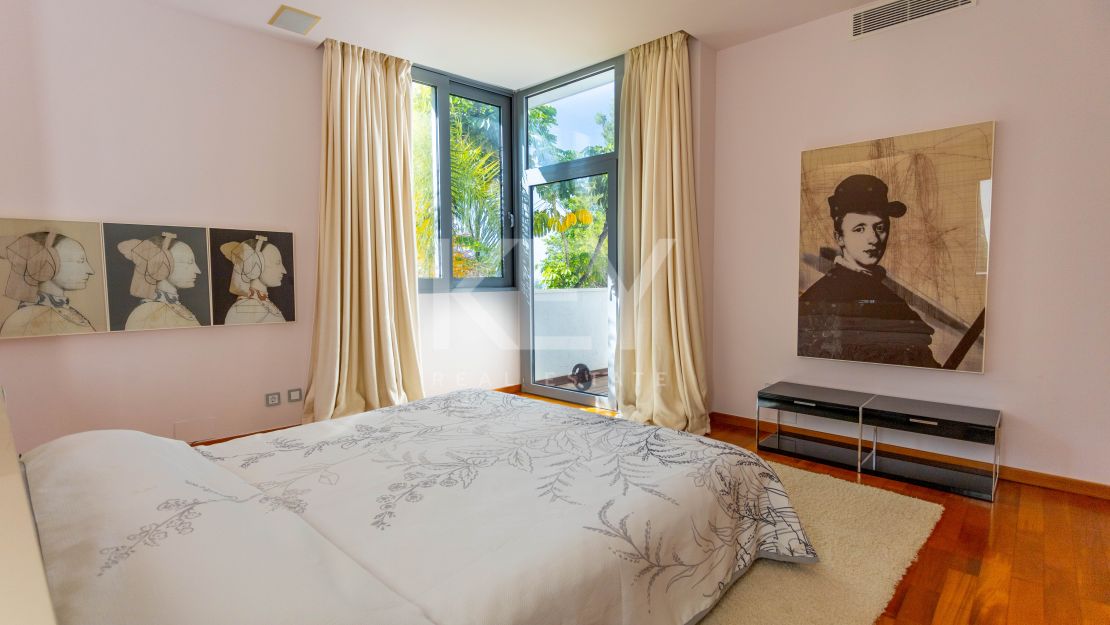 Роскошная полуотдельная вилла с видом на море в Meisho Hills