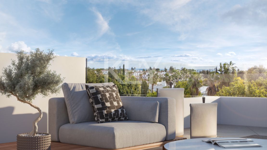 Современная вилла с панорамным видом на море на Золотой Миле Марбельи