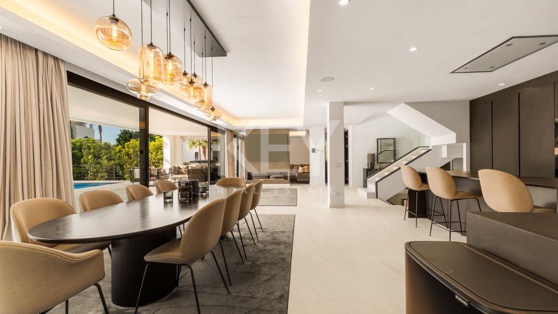 Modern High-End Villa in a Premier Gated Community