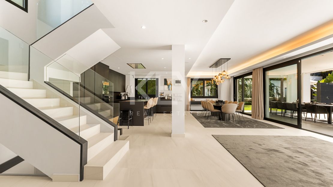 Modern High-End Villa in a Premier Gated Community