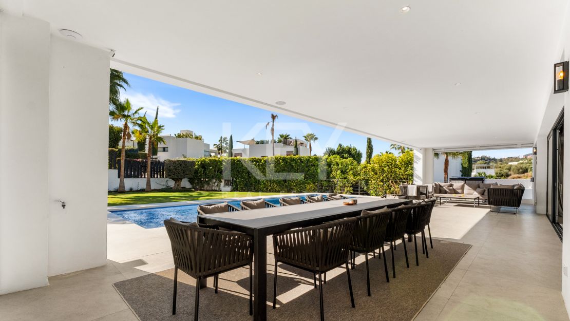 Modern High-End Villa in a Premier Gated Community