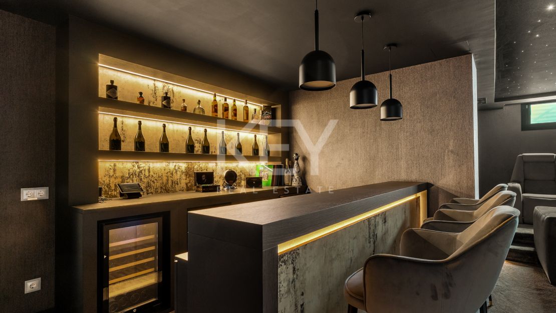 Modern High-End Villa in a Premier Gated Community