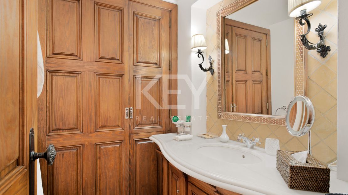 Amazing Villa for rent, in Golden Mile, Marbella, just 500 metres from the beach