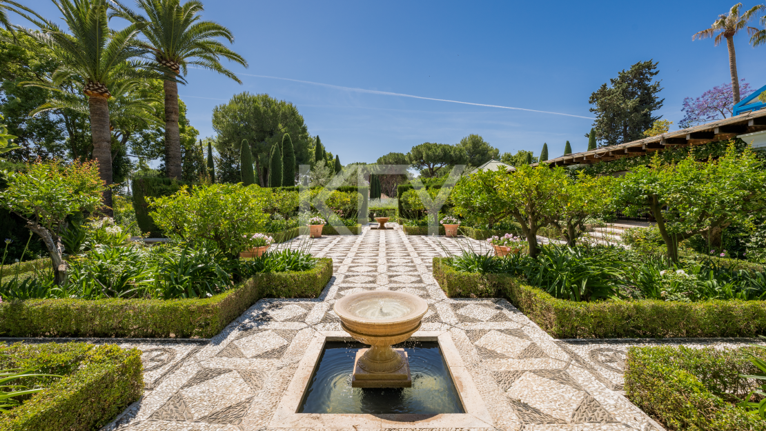 Amazing Villa for rent, in Golden Mile, Marbella, just 100 metres from the beach
