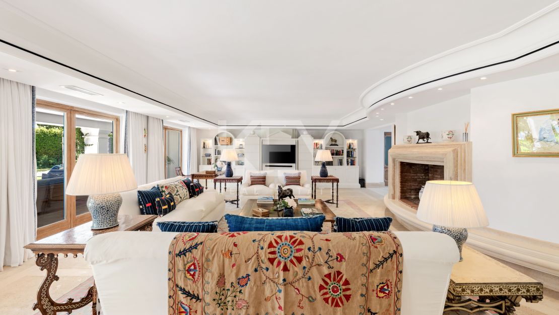 Amazing Villa for rent, in Golden Mile, Marbella, just 100 metres from the beach