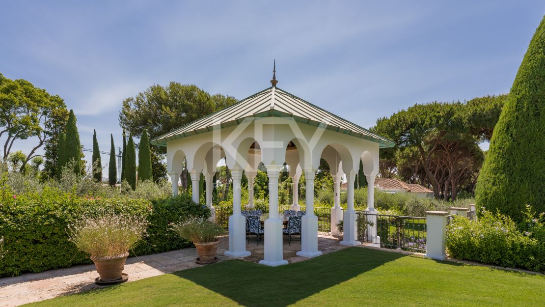 Amazing Villa for rent, in Golden Mile, Marbella, just 100 metres from the beach
