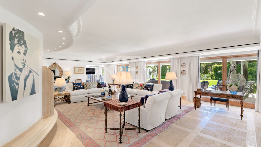 Amazing Villa for rent, in Golden Mile, Marbella, just 100 metres from the beach