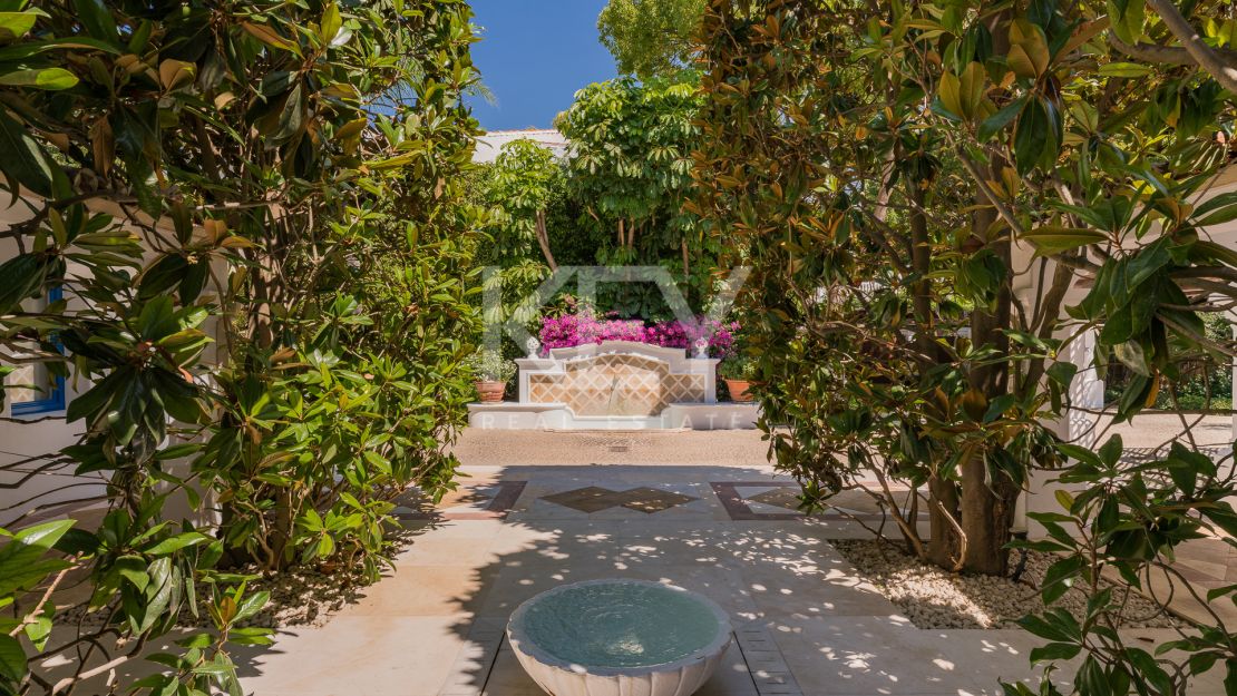 Amazing Villa for rent, in Golden Mile, Marbella, just 100 metres from the beach