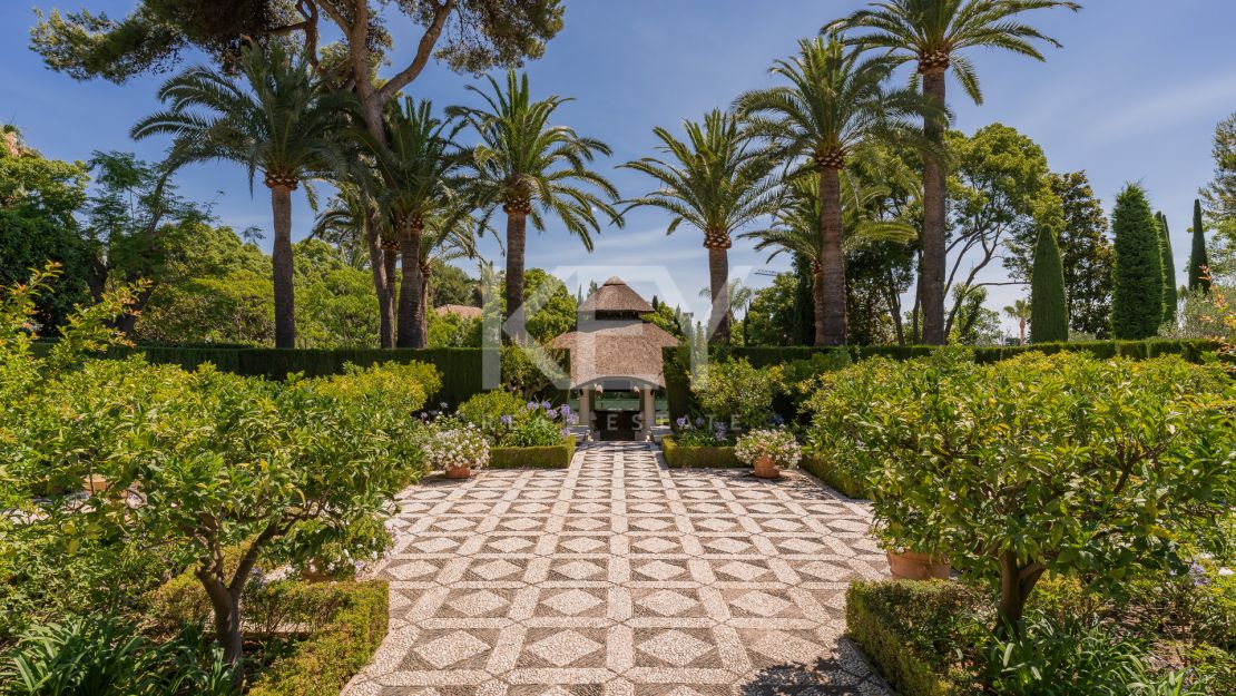 Amazing Villa for rent, in Golden Mile, Marbella, just 500 metres from the beach