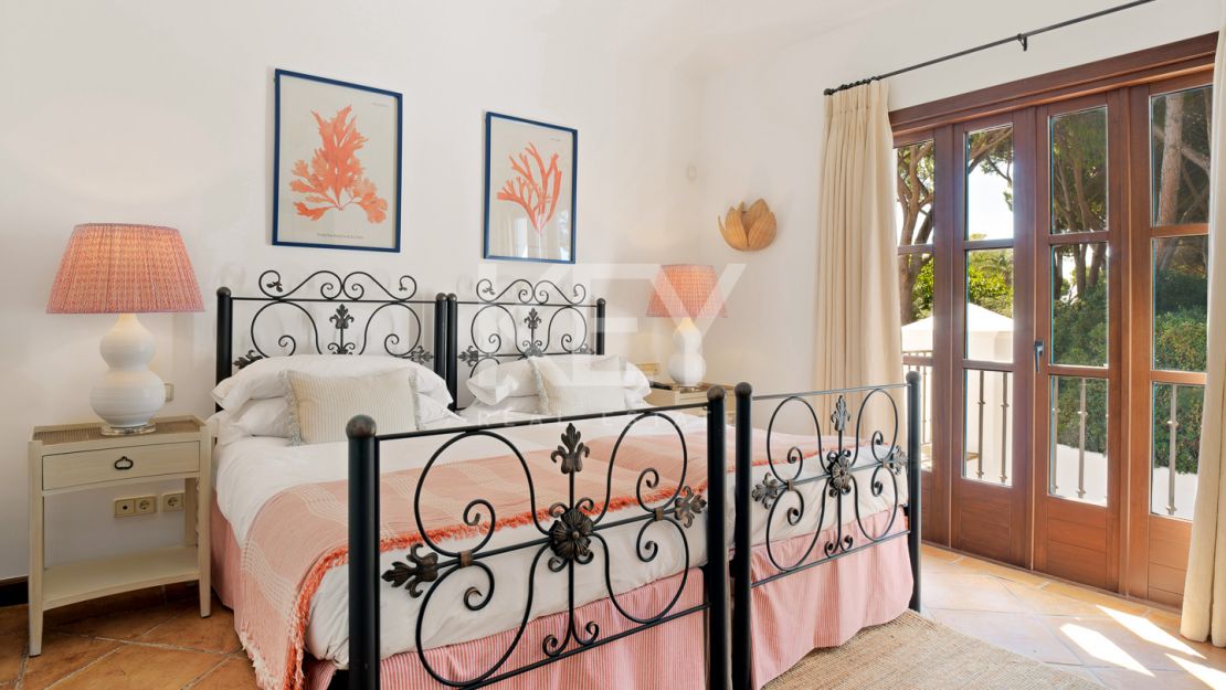 Amazing Villa for rent, in Golden Mile, Marbella, just 500 metres from the beach