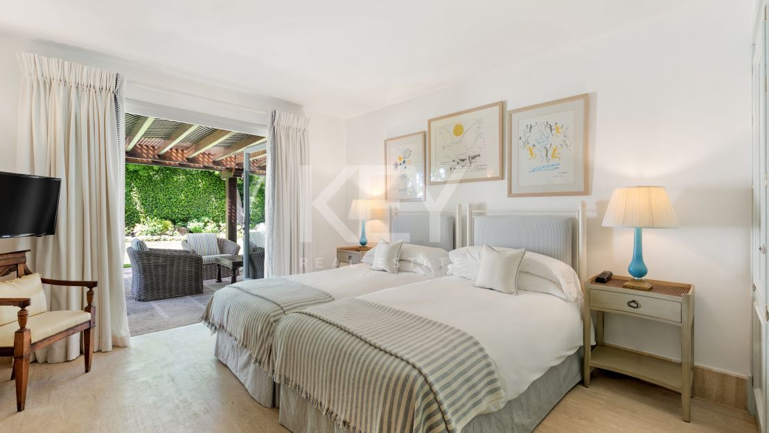 Amazing Villa for rent, in Golden Mile, Marbella, just 100 metres from the beach