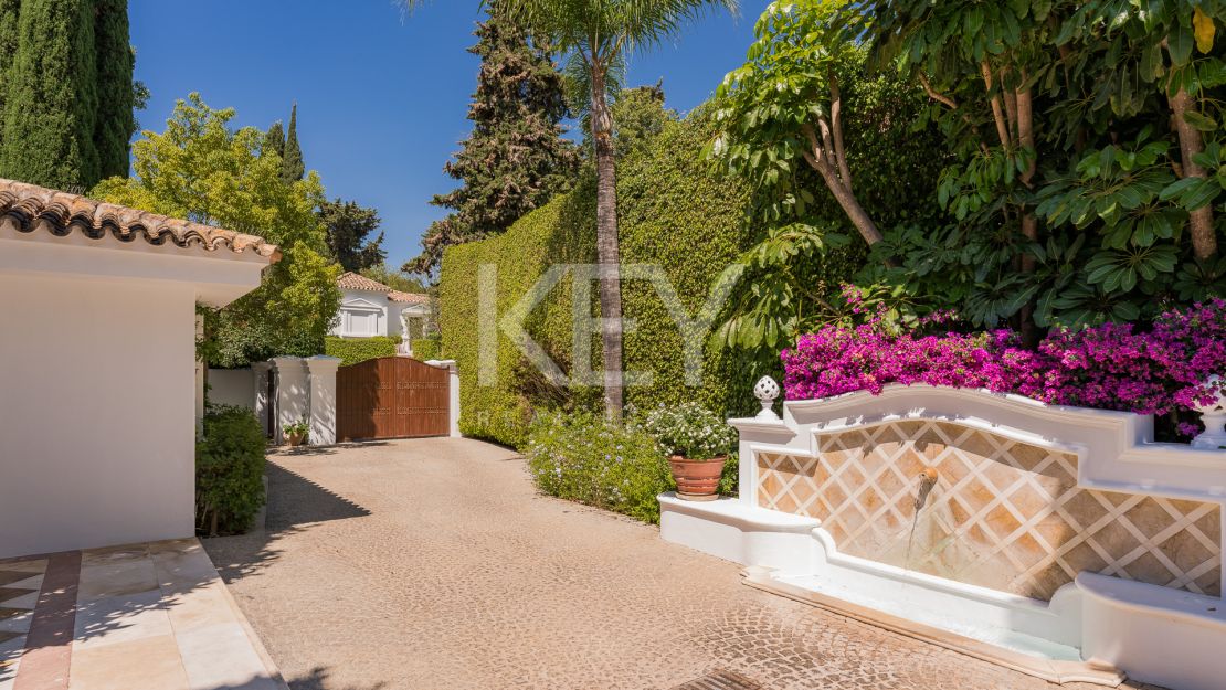 Amazing Villa for rent, in Golden Mile, Marbella, just 100 metres from the beach